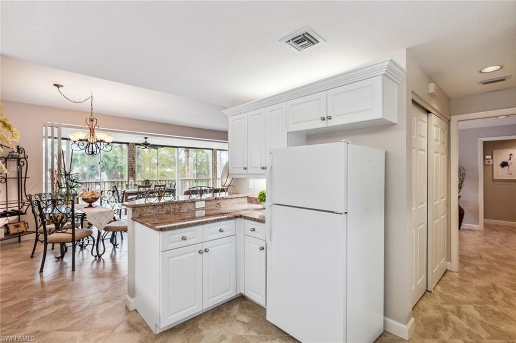 770 Waterford Dr 202, Naples, FL 34113-6