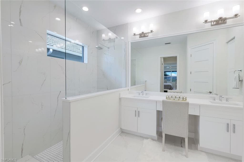 5093 Tortola Ct, Naples, FL 34113-19