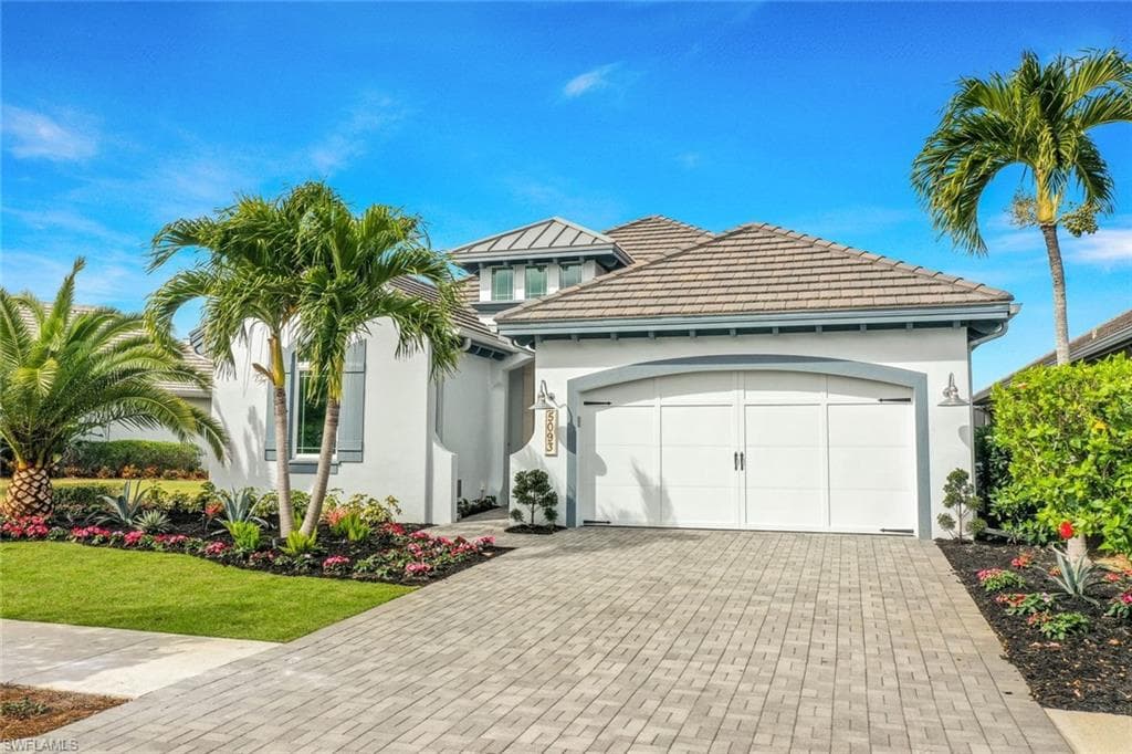 5093 Tortola Ct, Naples, FL 34113-2