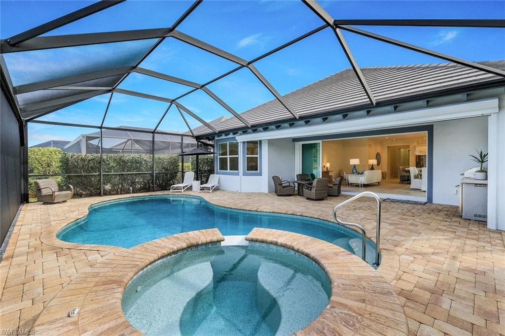 5093 Tortola Ct, Naples, FL 34113-33
