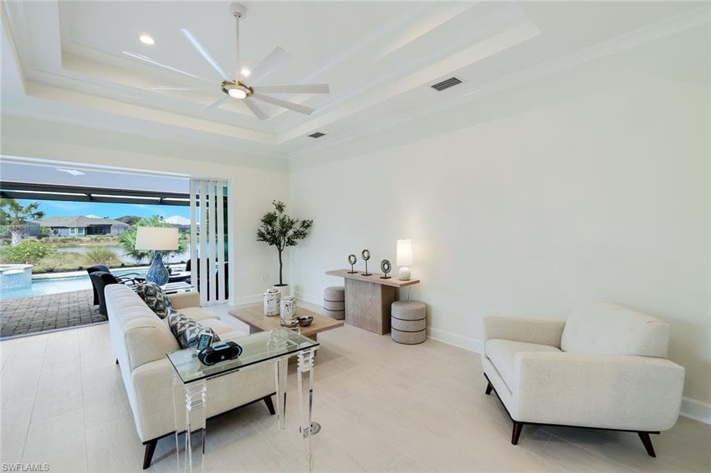 5093 Tortola Ct, Naples, FL 34113-6