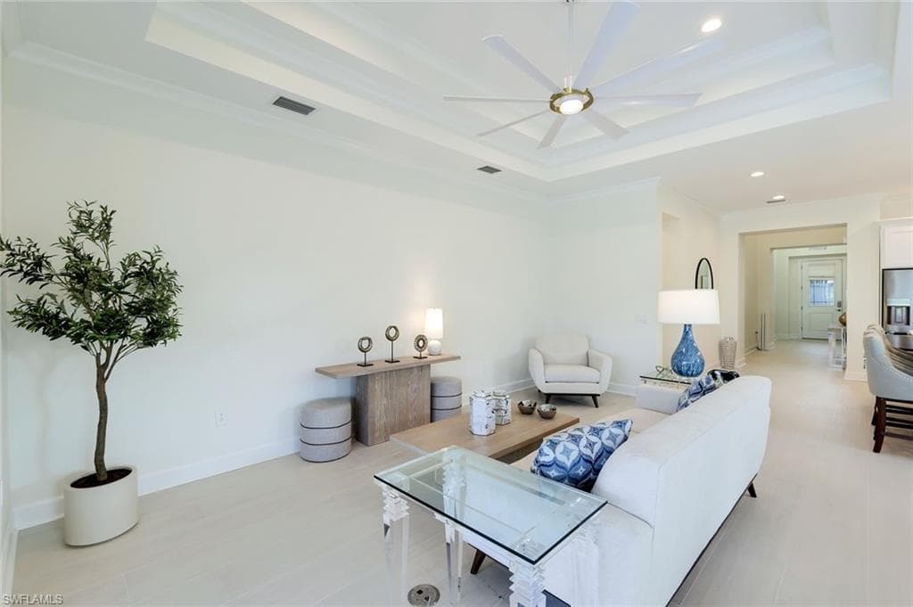 5093 Tortola Ct, Naples, FL 34113-8