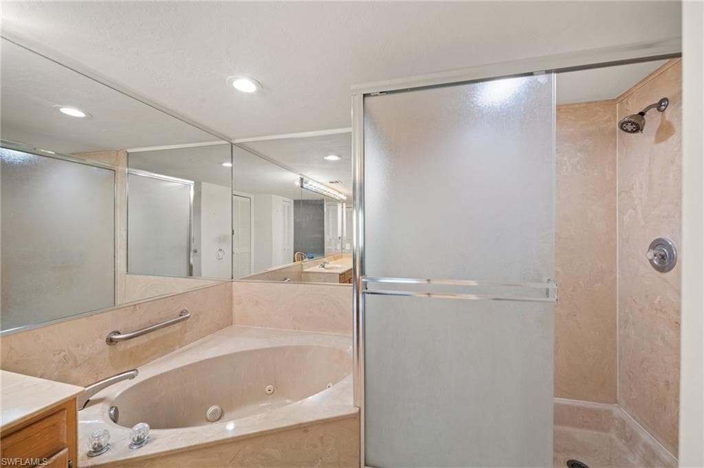 26920 Wedgewood Dr 206, Bonita Springs, FL 34134-28