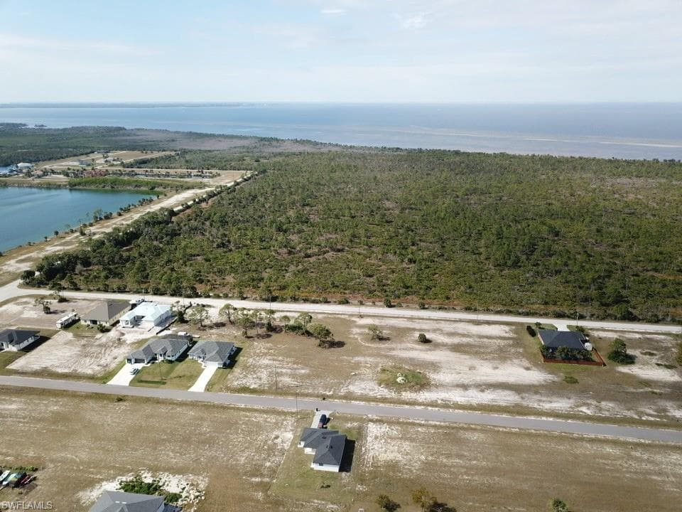 3816 43rd Pl, Cape Coral, FL 33993-5