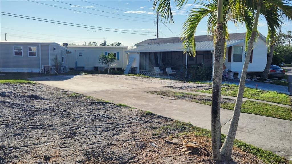 20651 River Dr, Estero, FL 33928-4