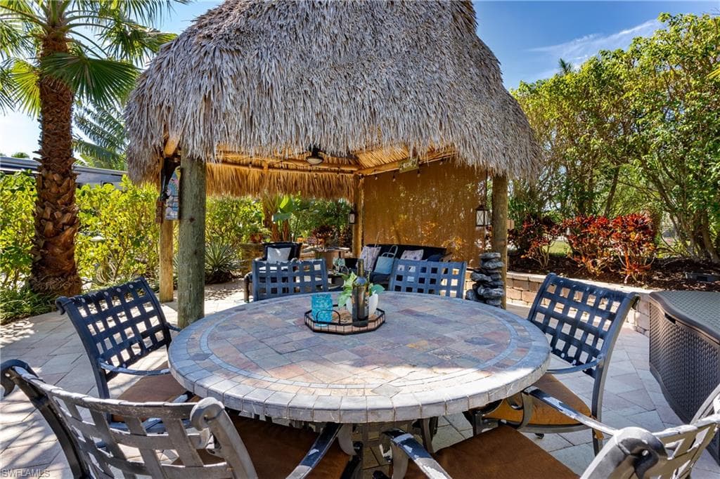 13592 Snook Cir, Naples, FL 34114-16