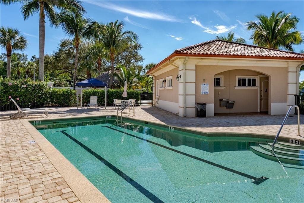 13592 Snook Cir, Naples, FL 34114-19