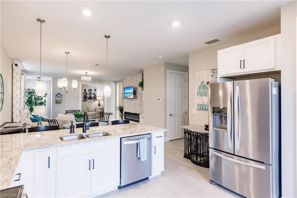 28366 Captiva Shell Loop, Bonita Springs, FL 34135-16