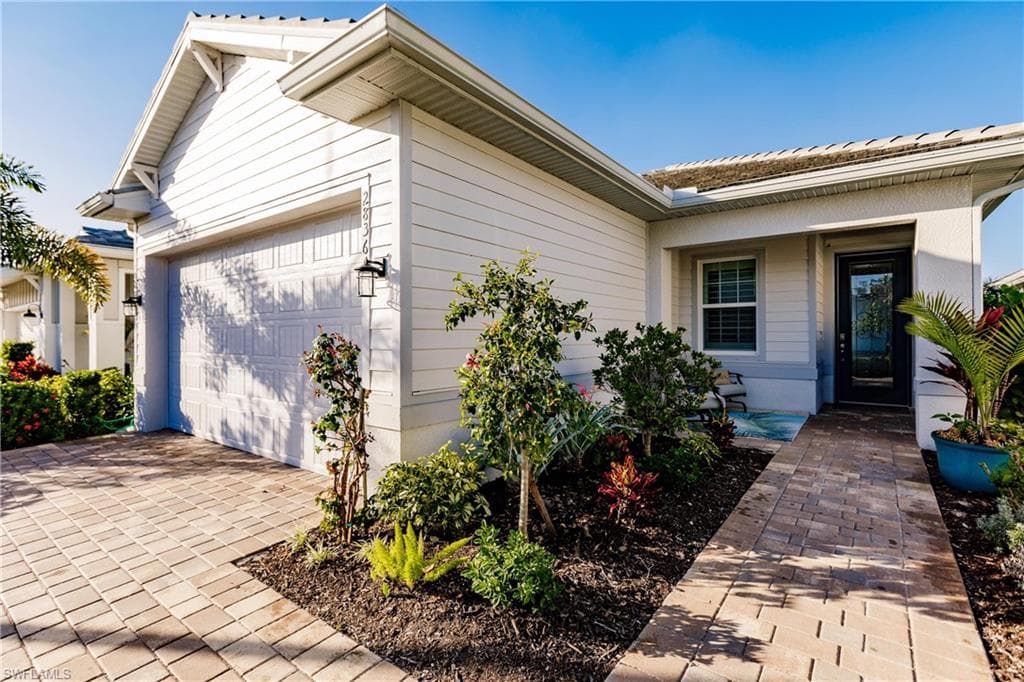 28366 Captiva Shell Loop, Bonita Springs, FL 34135-3
