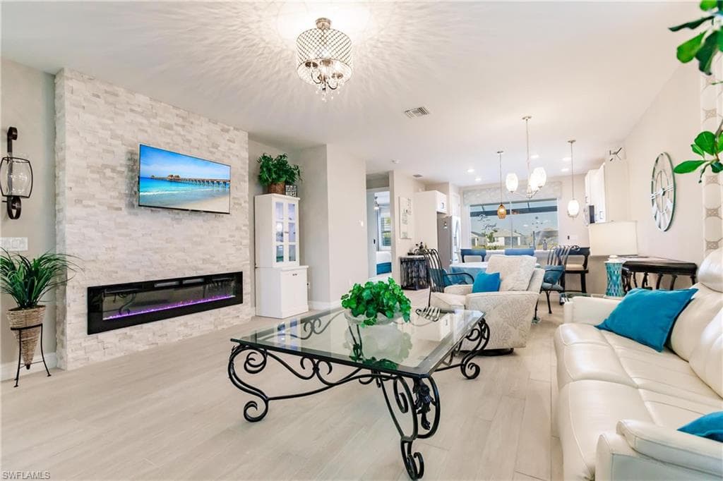 28366 Captiva Shell Loop, Bonita Springs, FL 34135-8