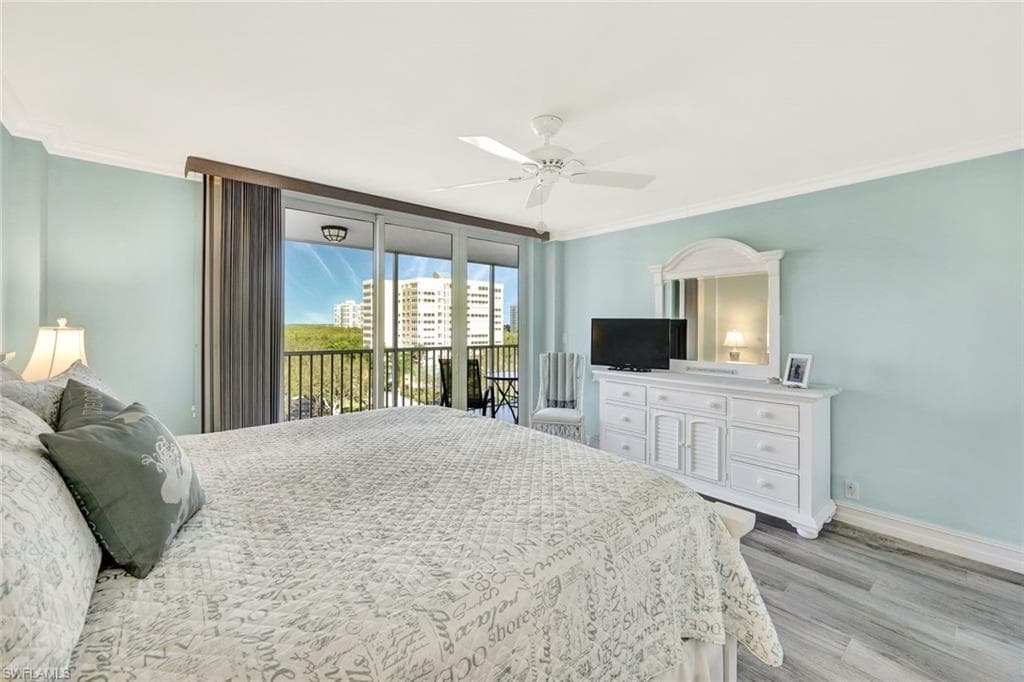 3 Bluebill Ave 707, Naples, FL 34108-15