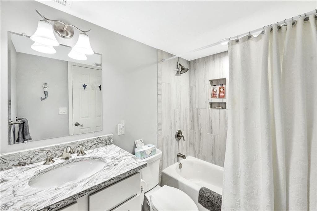 3 Bluebill Ave 707, Naples, FL 34108-18