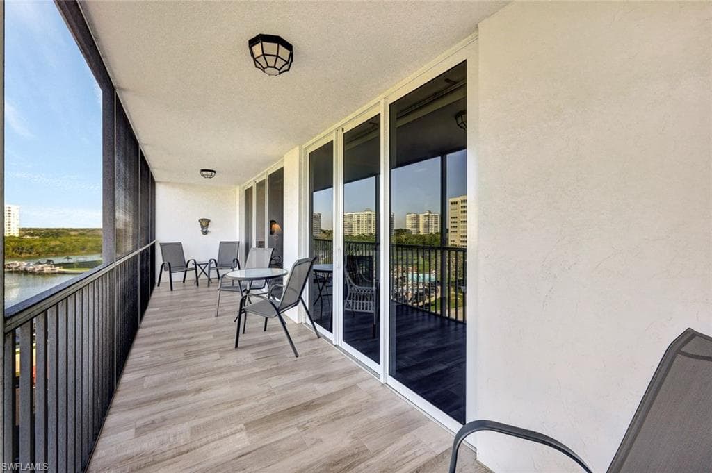 3 Bluebill Ave 707, Naples, FL 34108-22