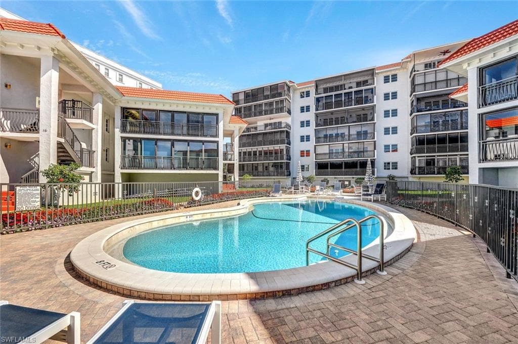 3 Bluebill Ave 707, Naples, FL 34108-24