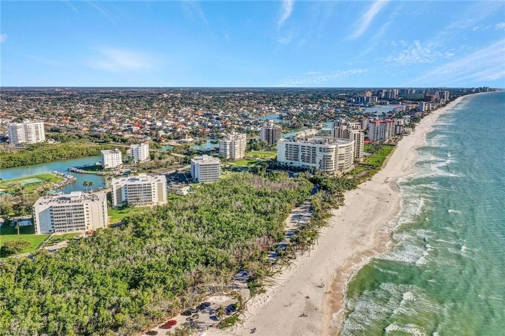3 Bluebill Ave 707, Naples, FL 34108-26