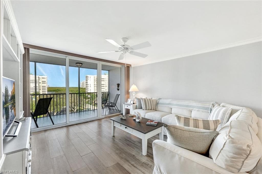 3 Bluebill Ave 707, Naples, FL 34108-6