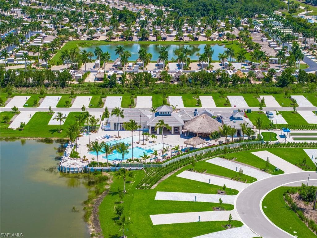 5602 Laguna Caribe Cir, Fort Myers, FL 33905-32