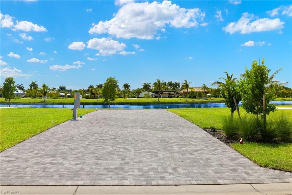 5602 Laguna Caribe Cir, Fort Myers, FL 33905-4