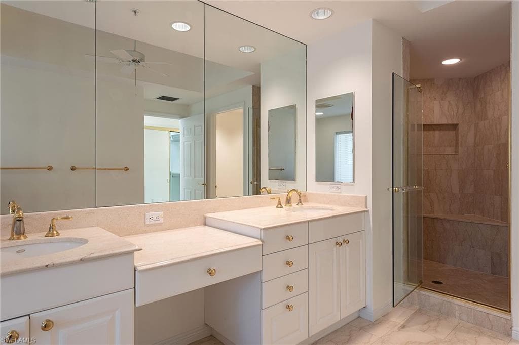 8960 Bay Colony Dr 104, Naples, FL 34108-13