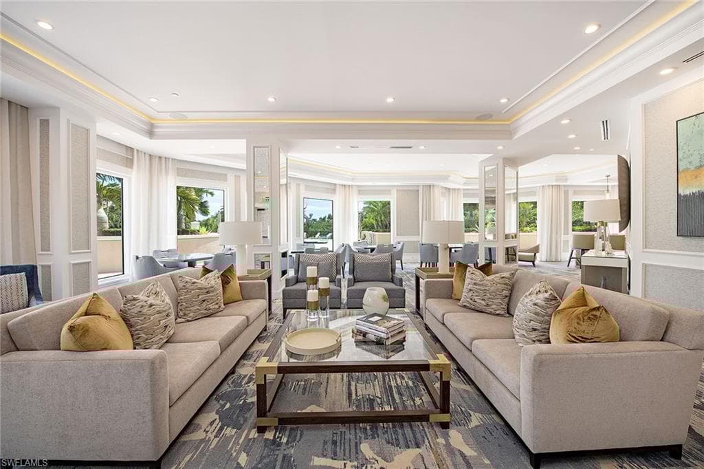 8960 Bay Colony Dr 104, Naples, FL 34108-23