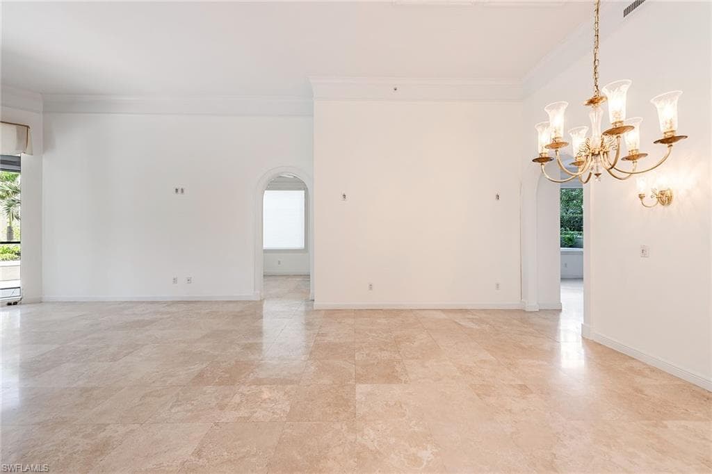 8960 Bay Colony Dr 104, Naples, FL 34108-6