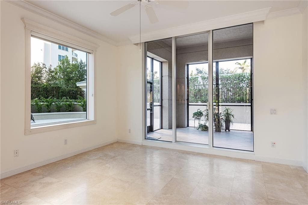 8960 Bay Colony Dr 104, Naples, FL 34108-8