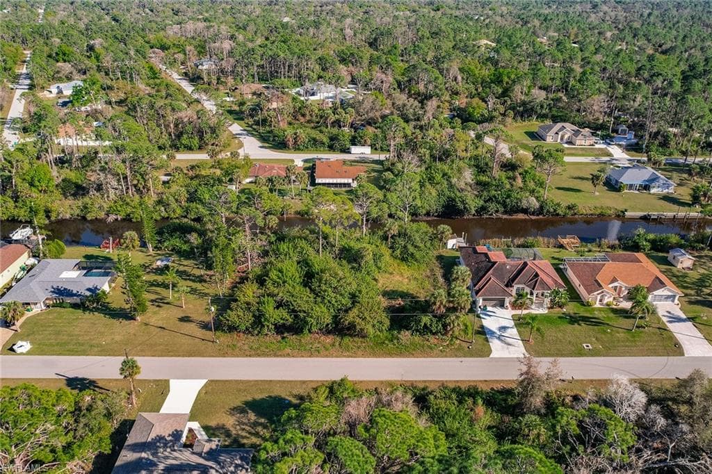 100 Cory St, Port Charlotte, FL 33953-1
