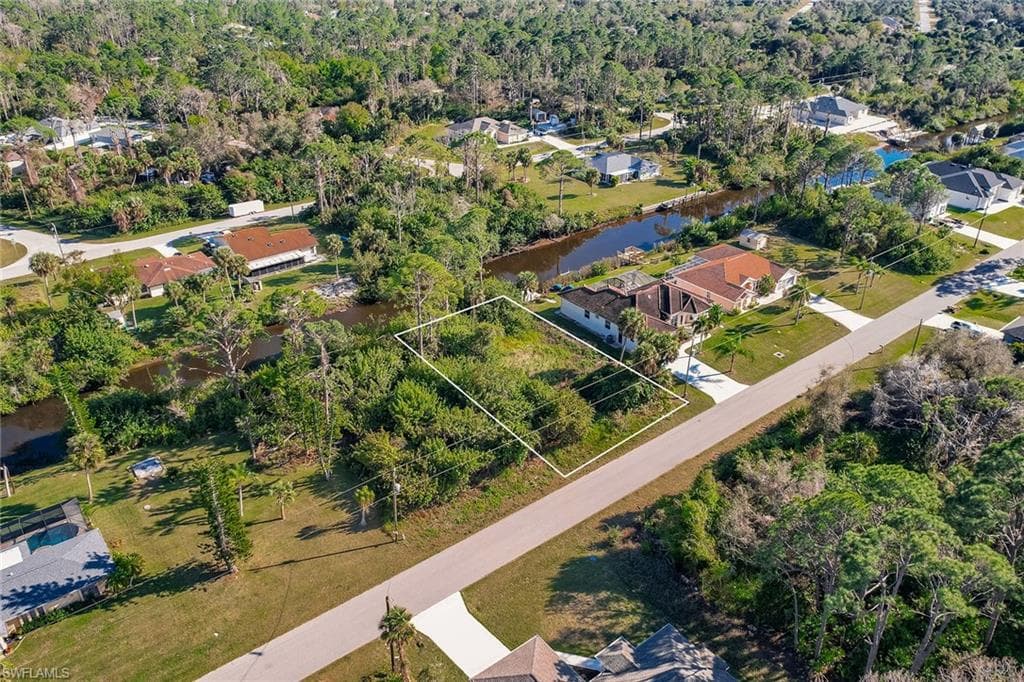 100 Cory St, Port Charlotte, FL 33953-3
