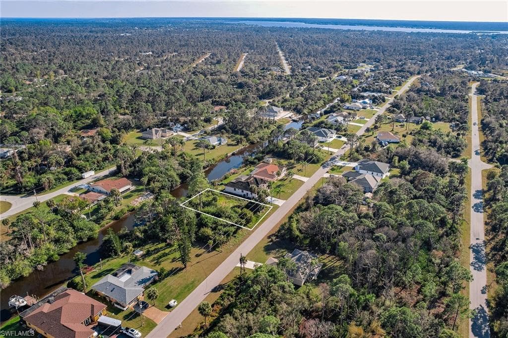 100 Cory St, Port Charlotte, FL 33953-5