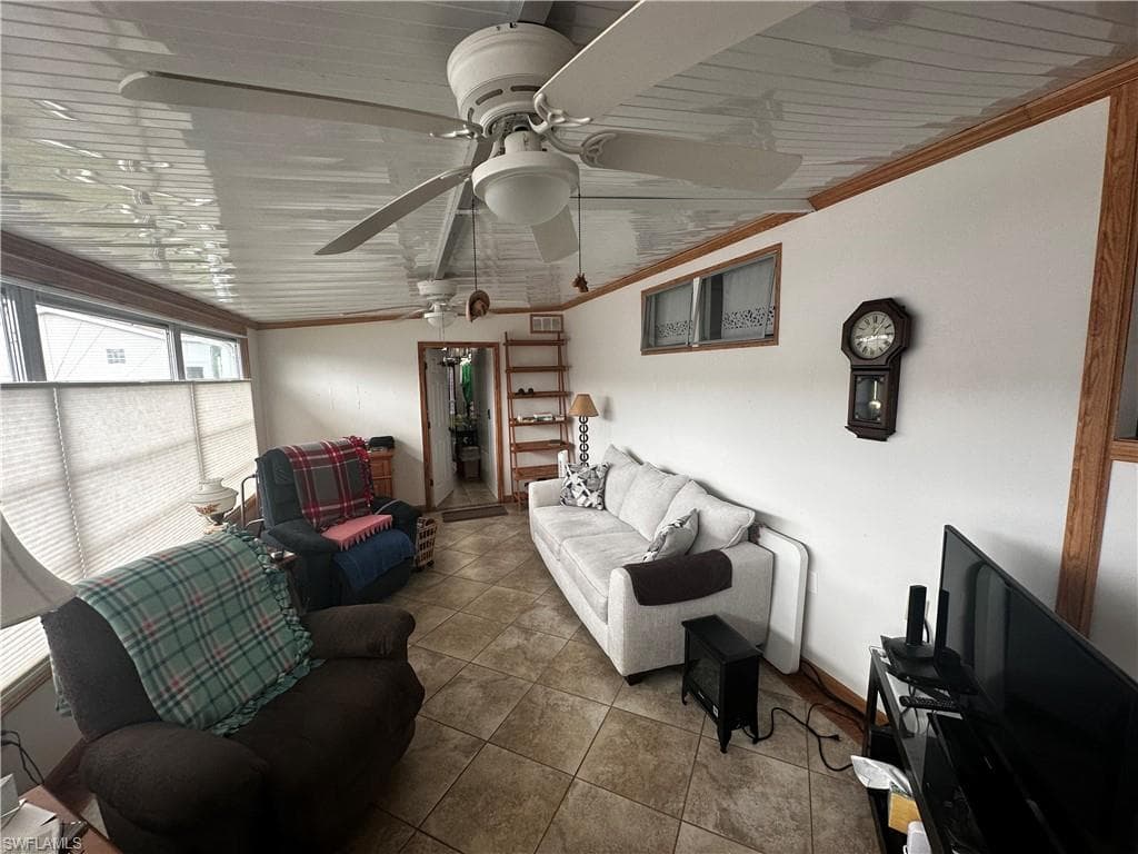 123 Carissa Ln 82, Naples, FL 34114-15