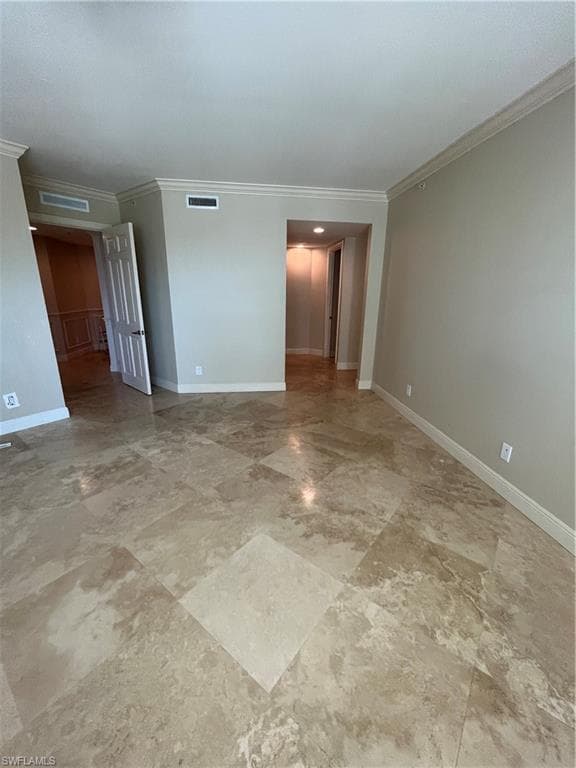 285 Grande Way 701, Naples, FL 34110-10