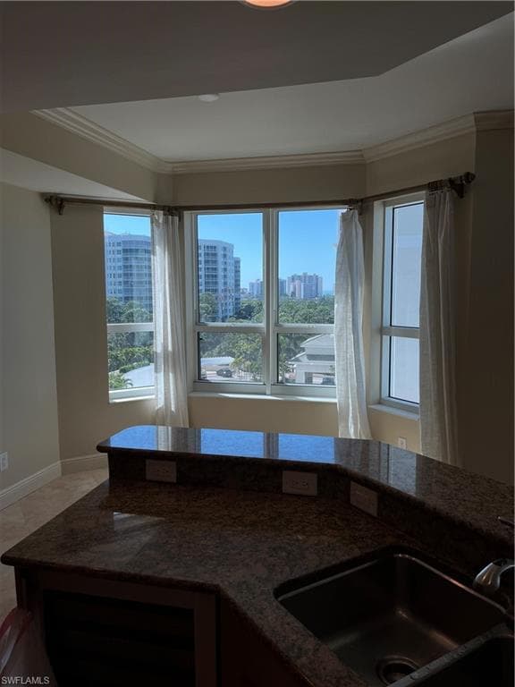 285 Grande Way 701, Naples, FL 34110-17