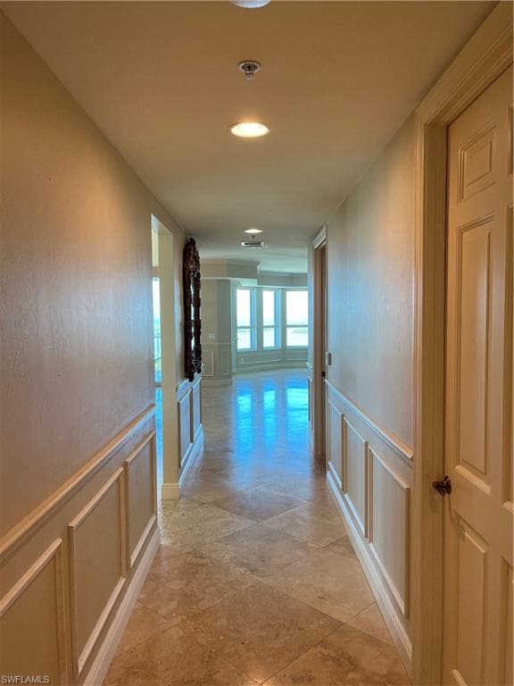 285 Grande Way 701, Naples, FL 34110-3