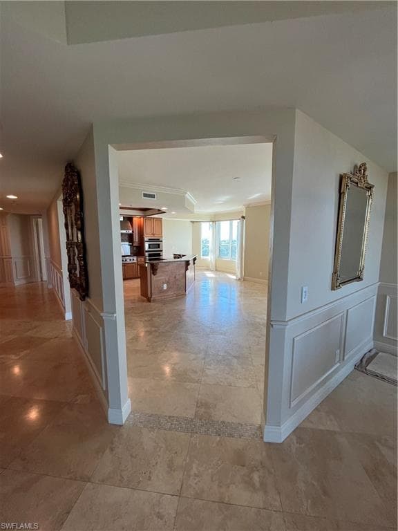 285 Grande Way 701, Naples, FL 34110-4