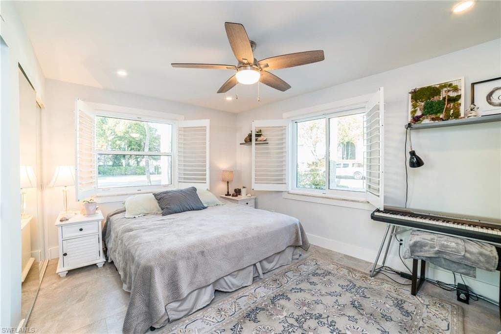 980 7th Ave S 101, Naples, FL 34102-19