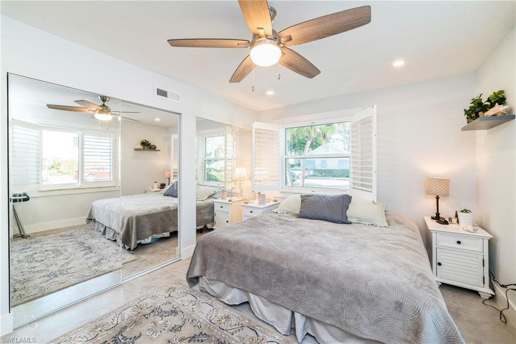 980 7th Ave S 101, Naples, FL 34102-21