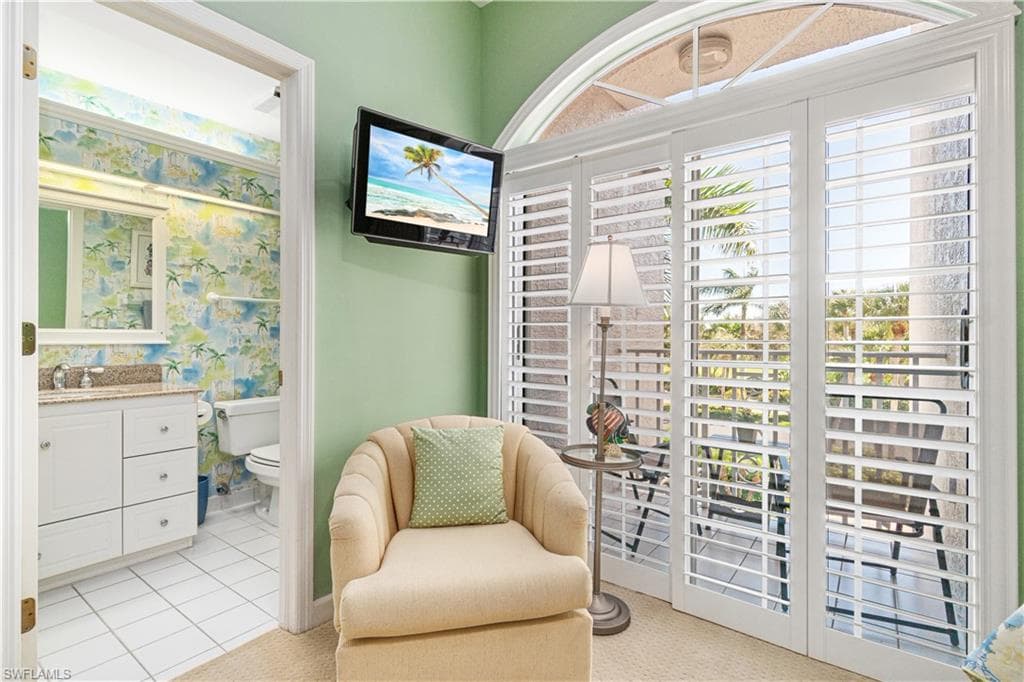 591 Audubon Blvd B-201, Naples, FL 34110-27