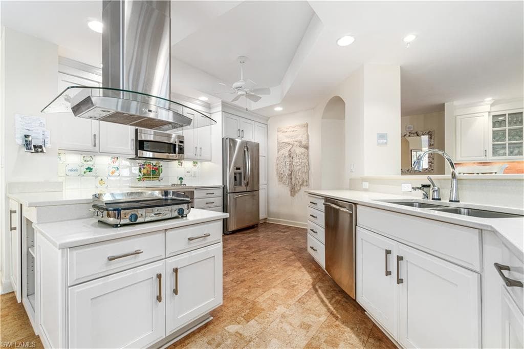 591 Audubon Blvd B-201, Naples, FL 34110-8