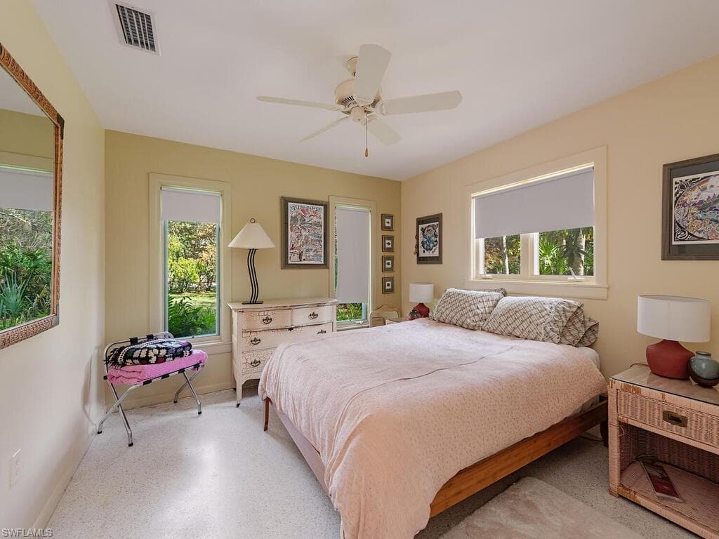 461 Carica Rd, Naples, FL 34108-11