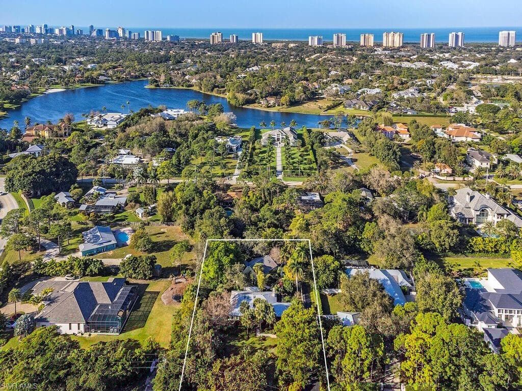 461 Carica Rd, Naples, FL 34108-19