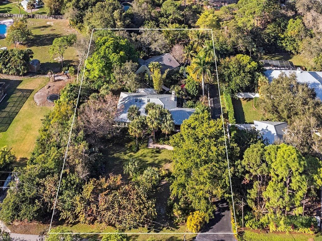 461 Carica Rd, Naples, FL 34108-20