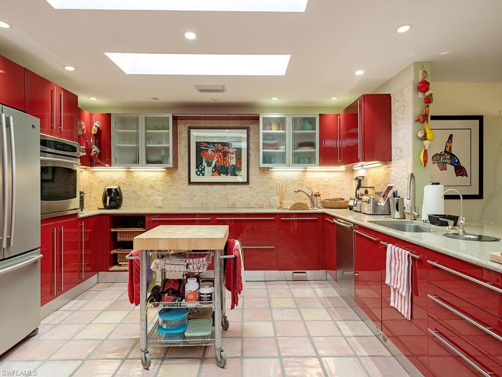 461 Carica Rd, Naples, FL 34108-7