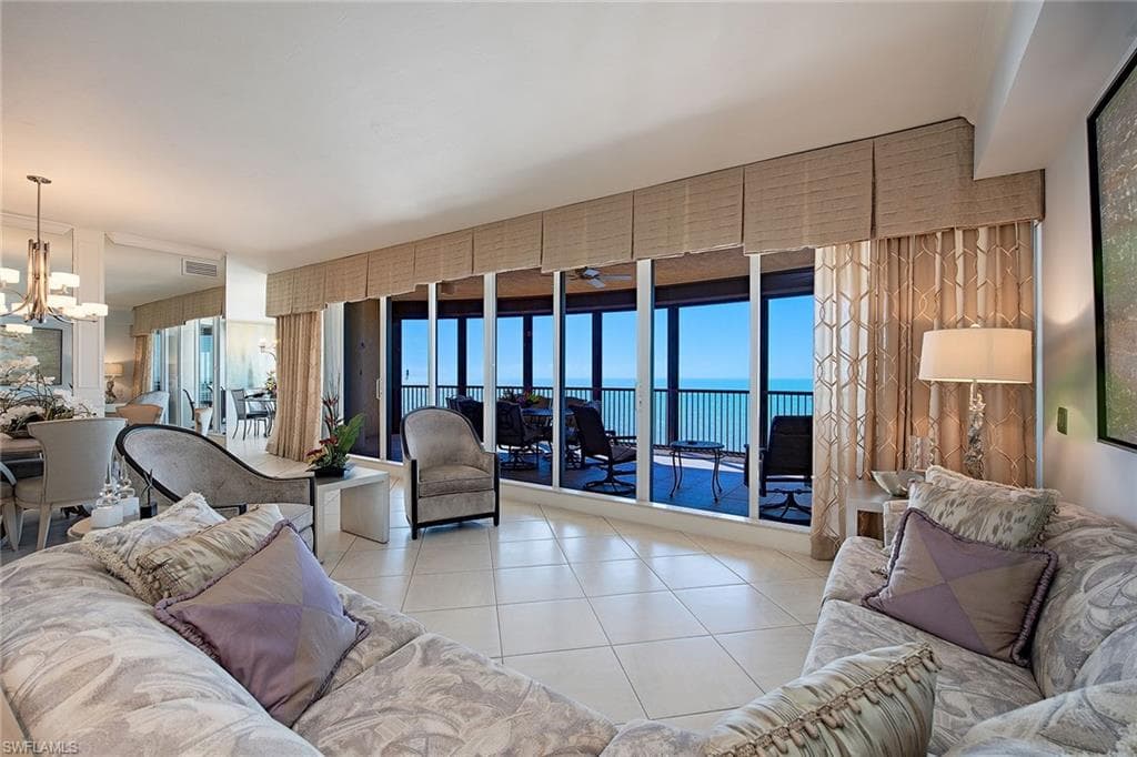 8665 Bay Colony Dr 2002, Naples, FL 34108-4
