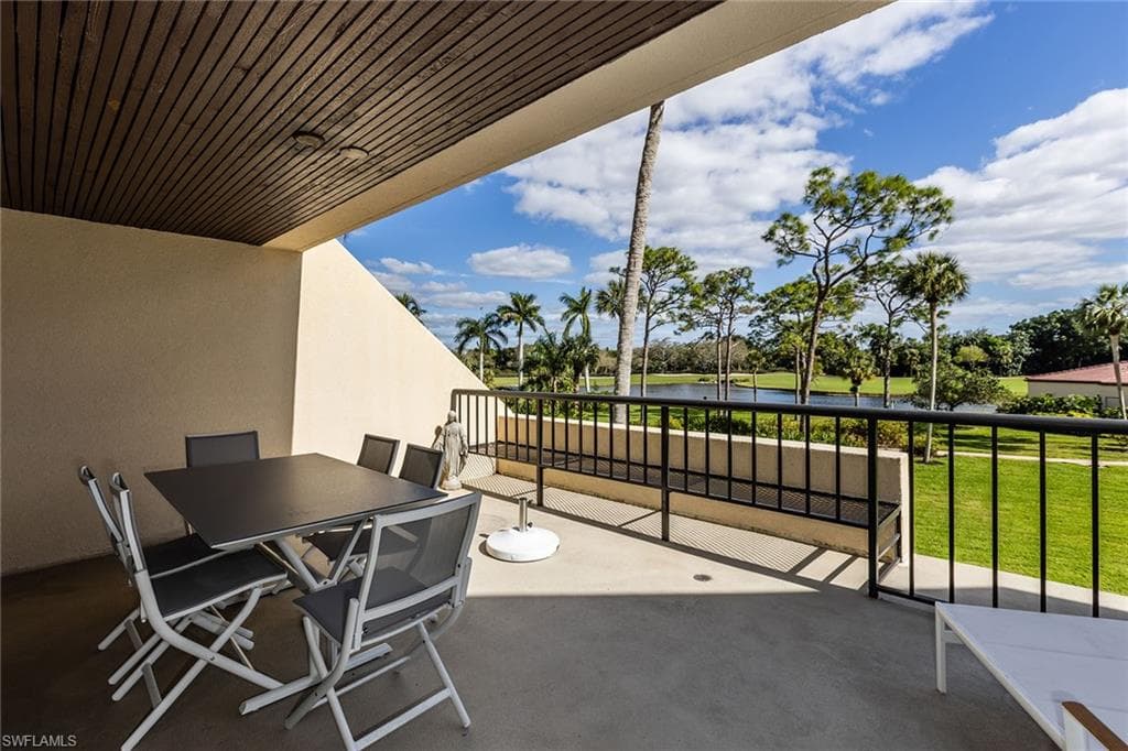 6350 Pelican Bay Blvd B-105, Naples, FL 34108-5