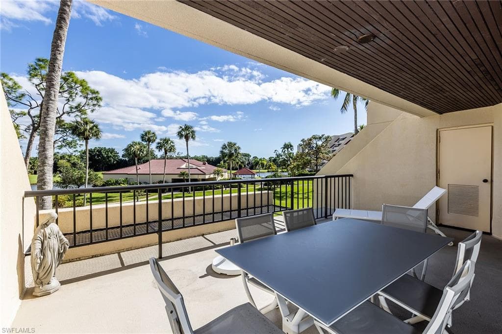 6350 Pelican Bay Blvd B-105, Naples, FL 34108-6