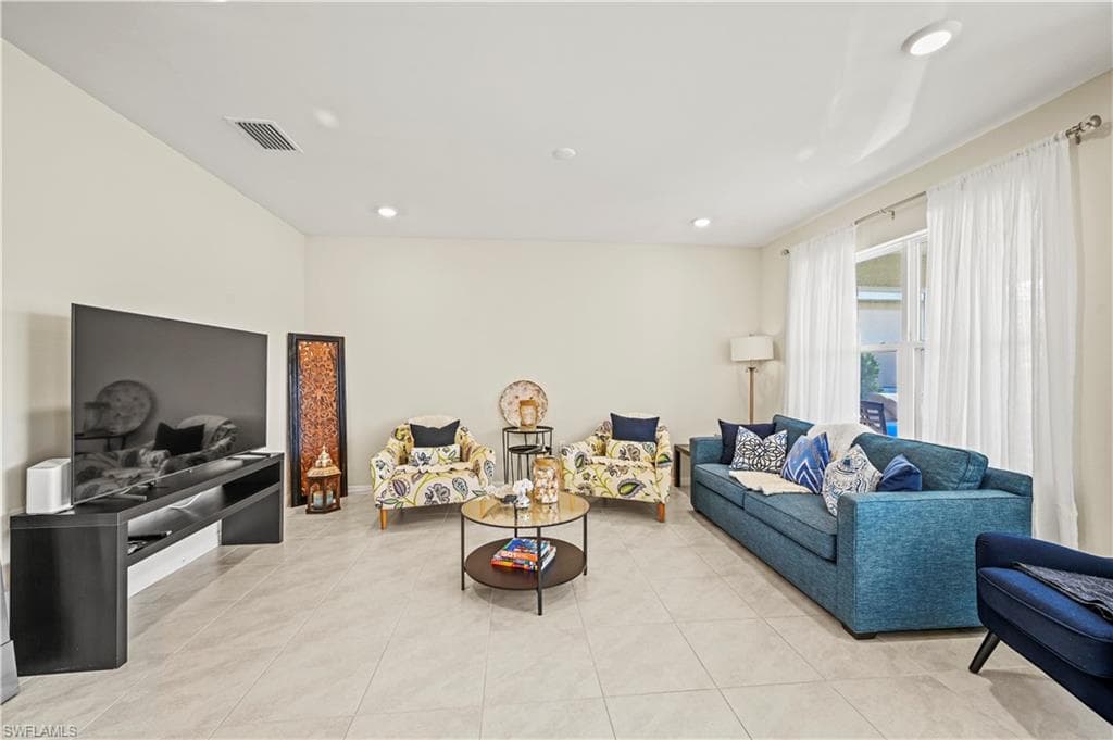 4172 Bloomfield St, Fort Myers, FL 33916-17