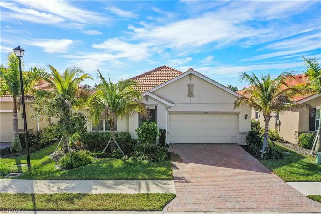 4172 Bloomfield St, Fort Myers, FL 33916-1