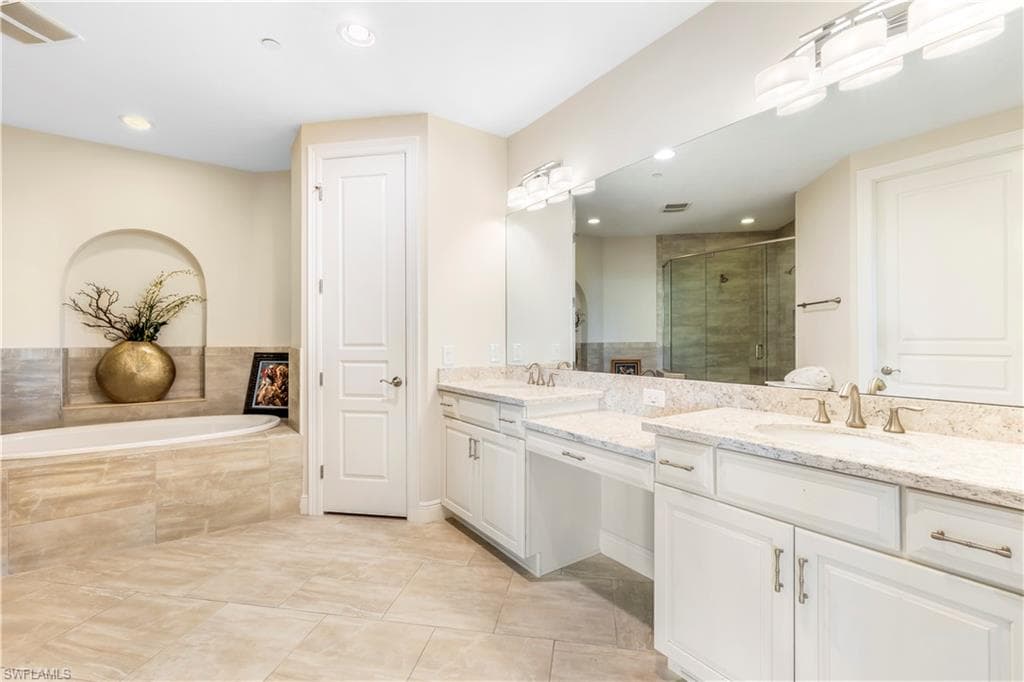4770 Via Del Corso Ln 201, Bonita Springs, FL 34134-18