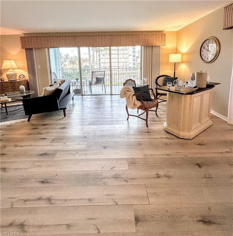 2880 Gulf Shore Blvd N 206, Naples, FL 34103-12