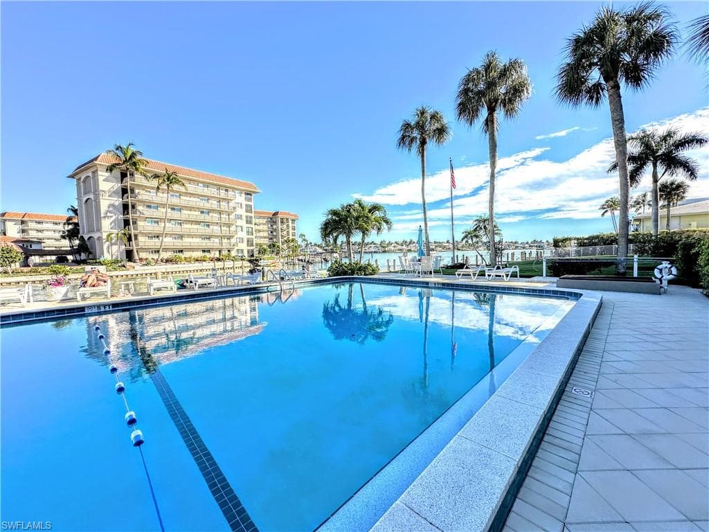 2880 Gulf Shore Blvd N 206, Naples, FL 34103-23